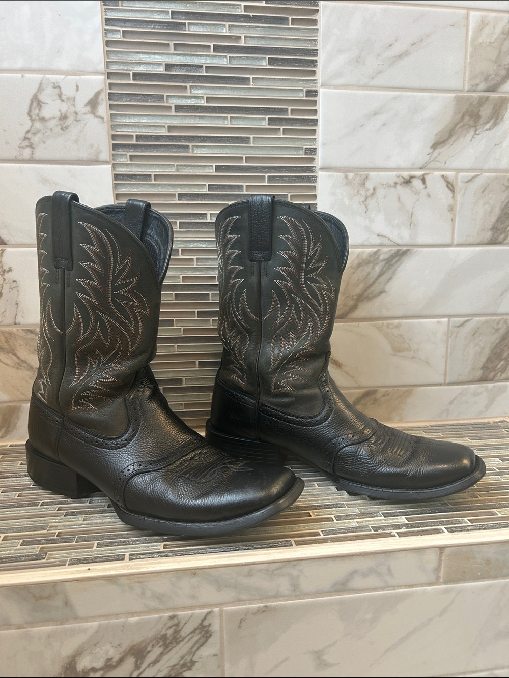 Ariat Black Leather Western Cowboy Boots with Brown Stitching - Picture 6 of 12